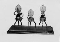 The first vacuum tubes